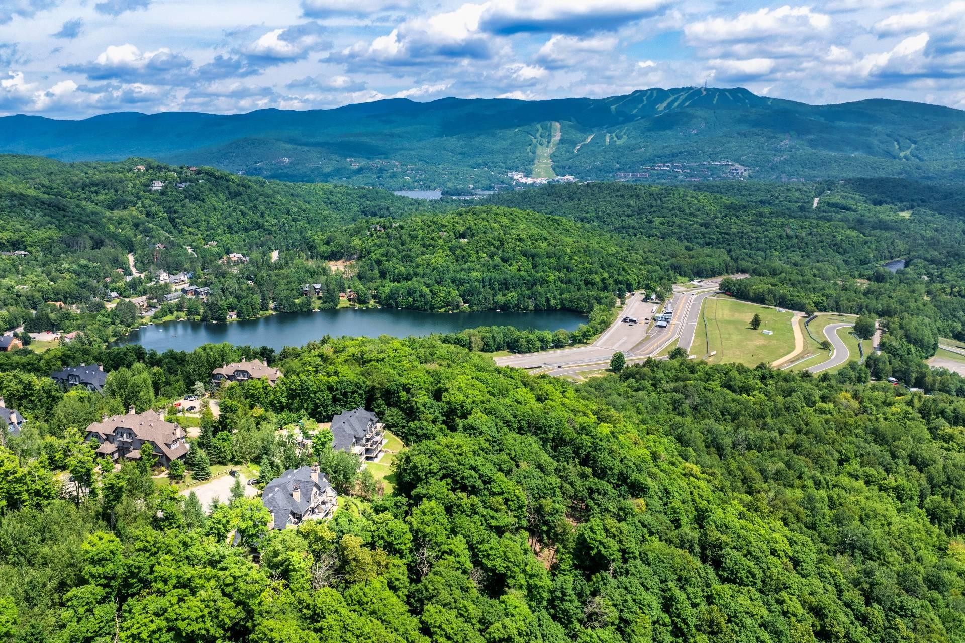 









300


Rue du Mont-Plaisant

, 10,
Mont-Tremblant,




QC
J8E1L2

