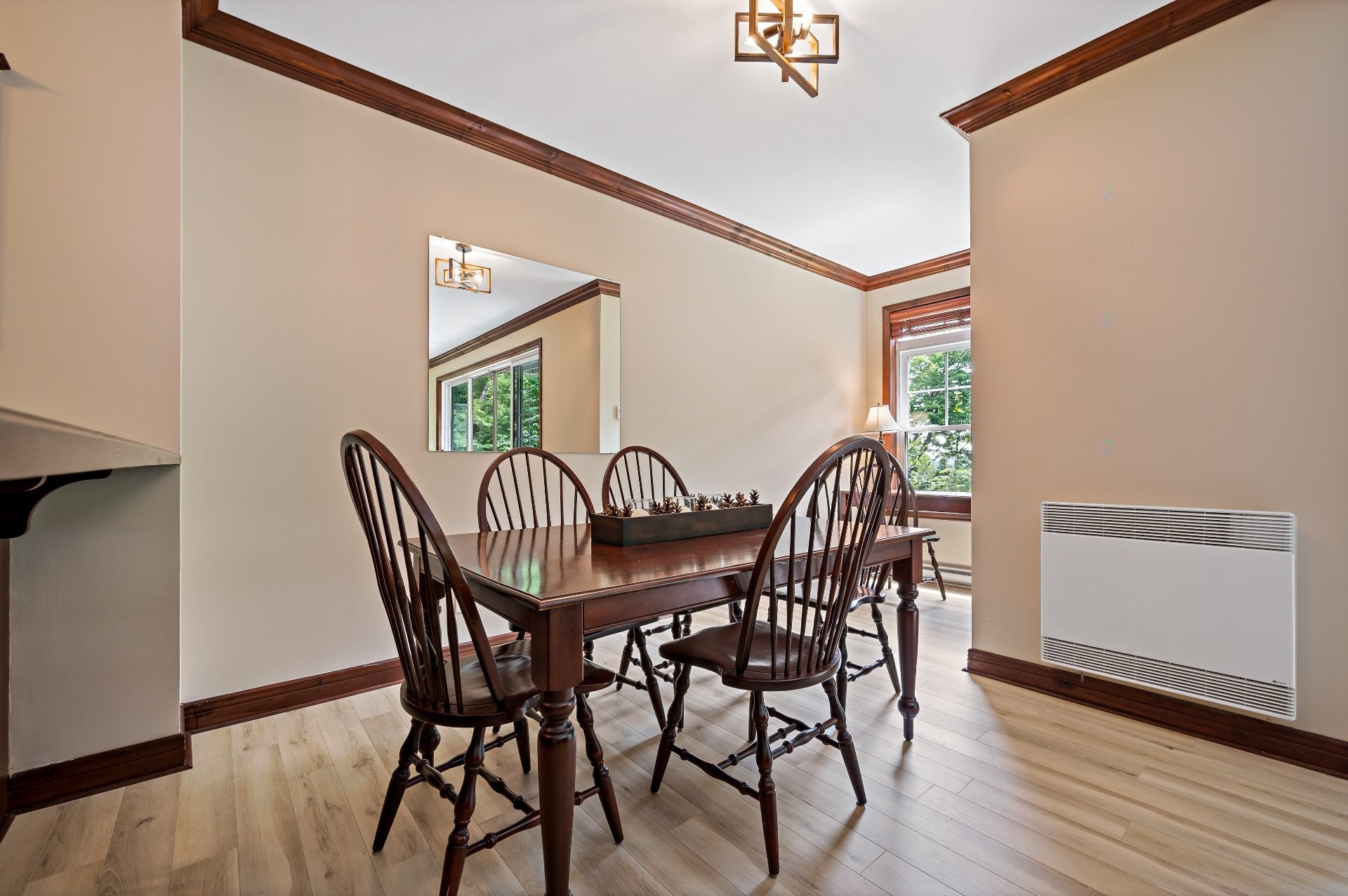 









300


Rue du Mont-Plaisant

, 10,
Mont-Tremblant,




QC
J8E1L2


