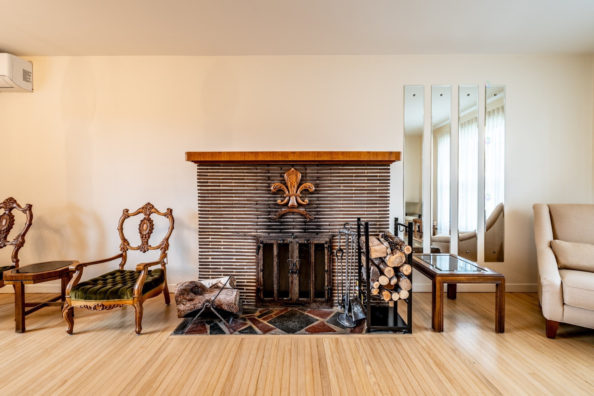 









471


Rue Gélinas

,
Trois-Rivières,




QC
G8T7E4


