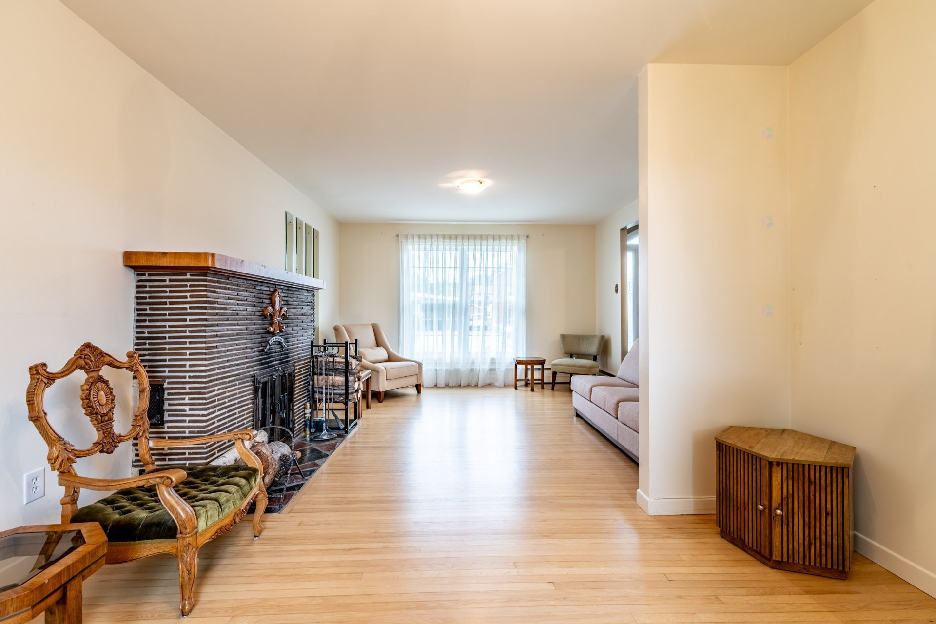 









471


Rue Gélinas

,
Trois-Rivières,




QC
G8T7E4

