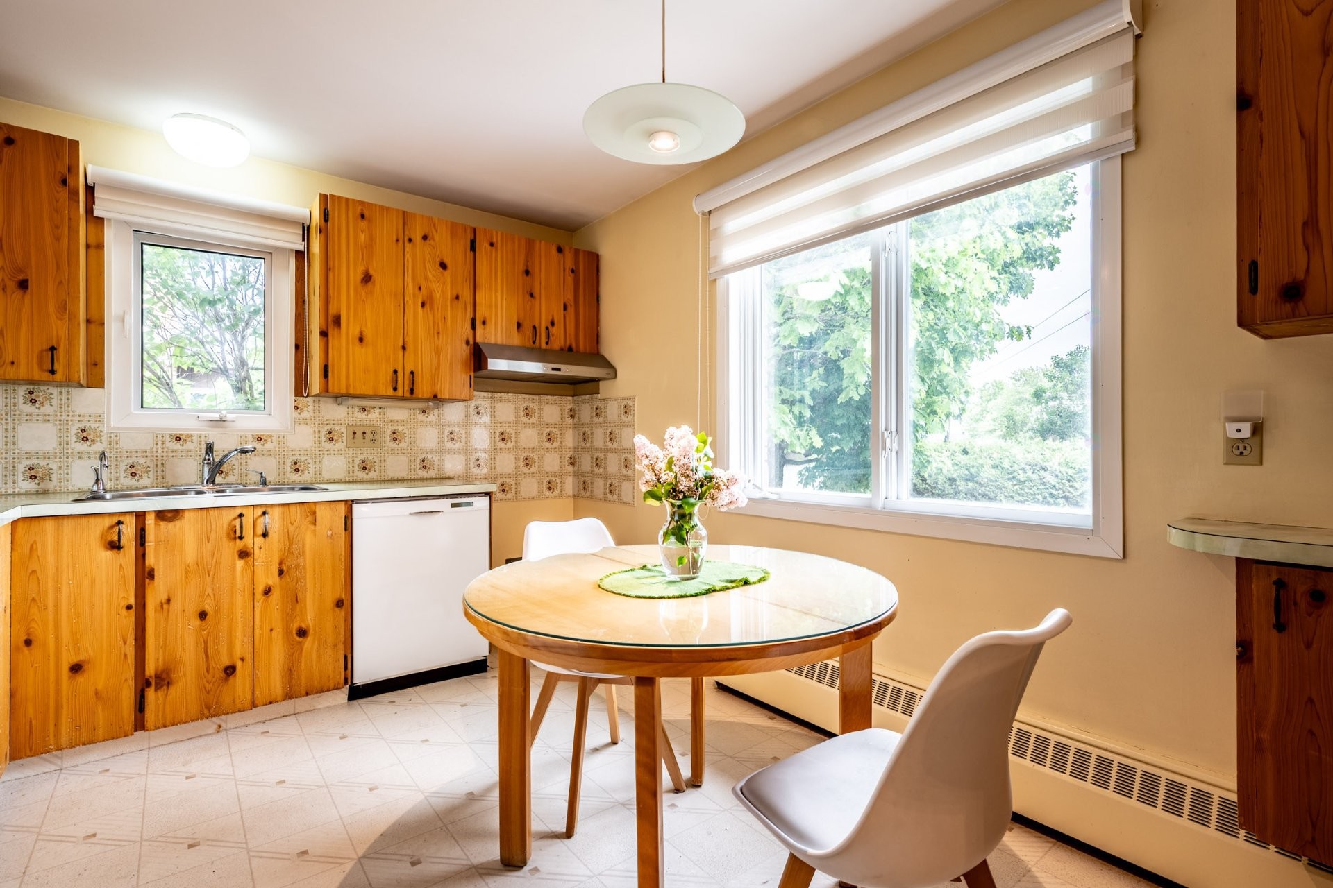 









471


Rue Gélinas

,
Trois-Rivières,




QC
G8T7E4

