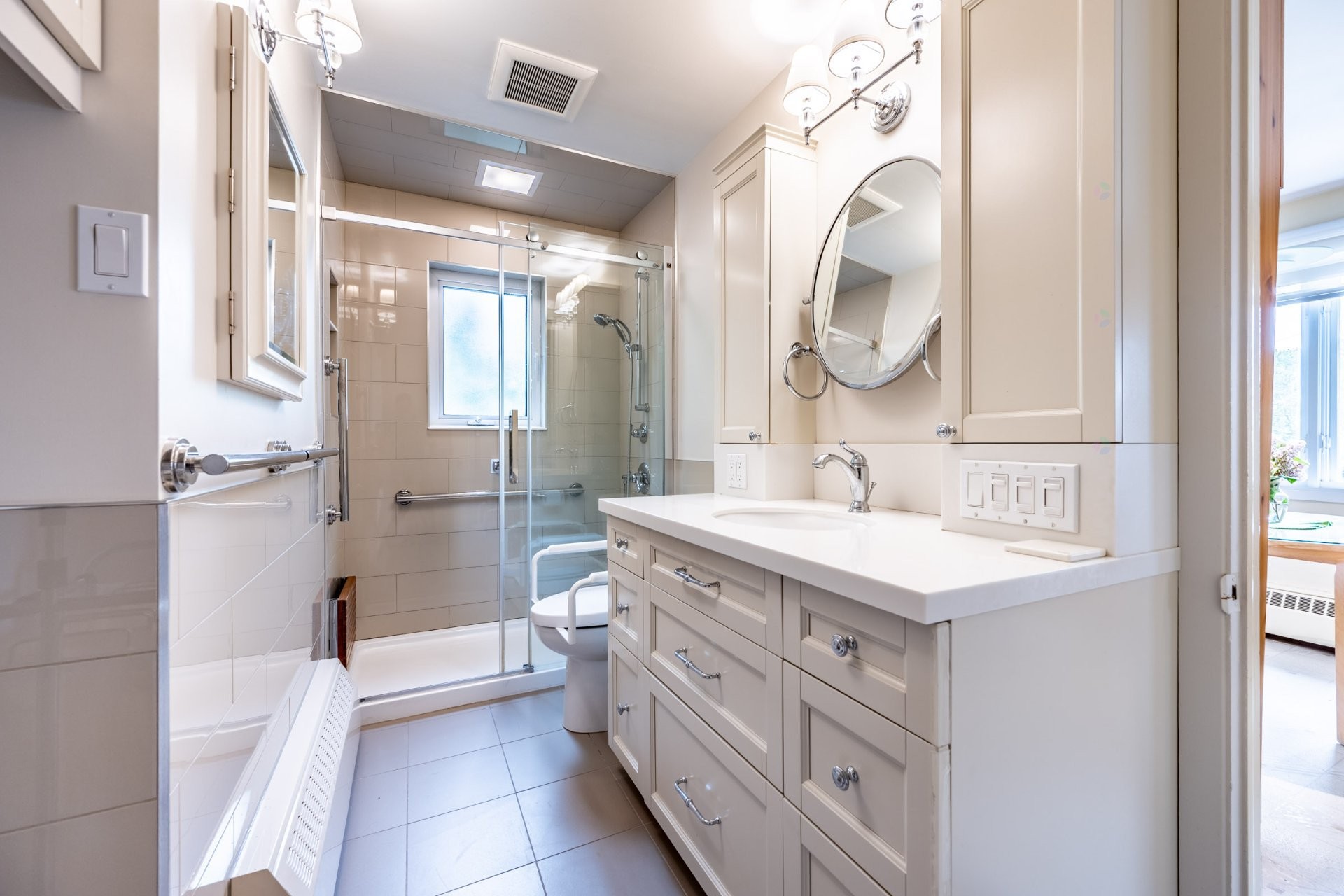 









471


Rue Gélinas

,
Trois-Rivières,




QC
G8T7E4

