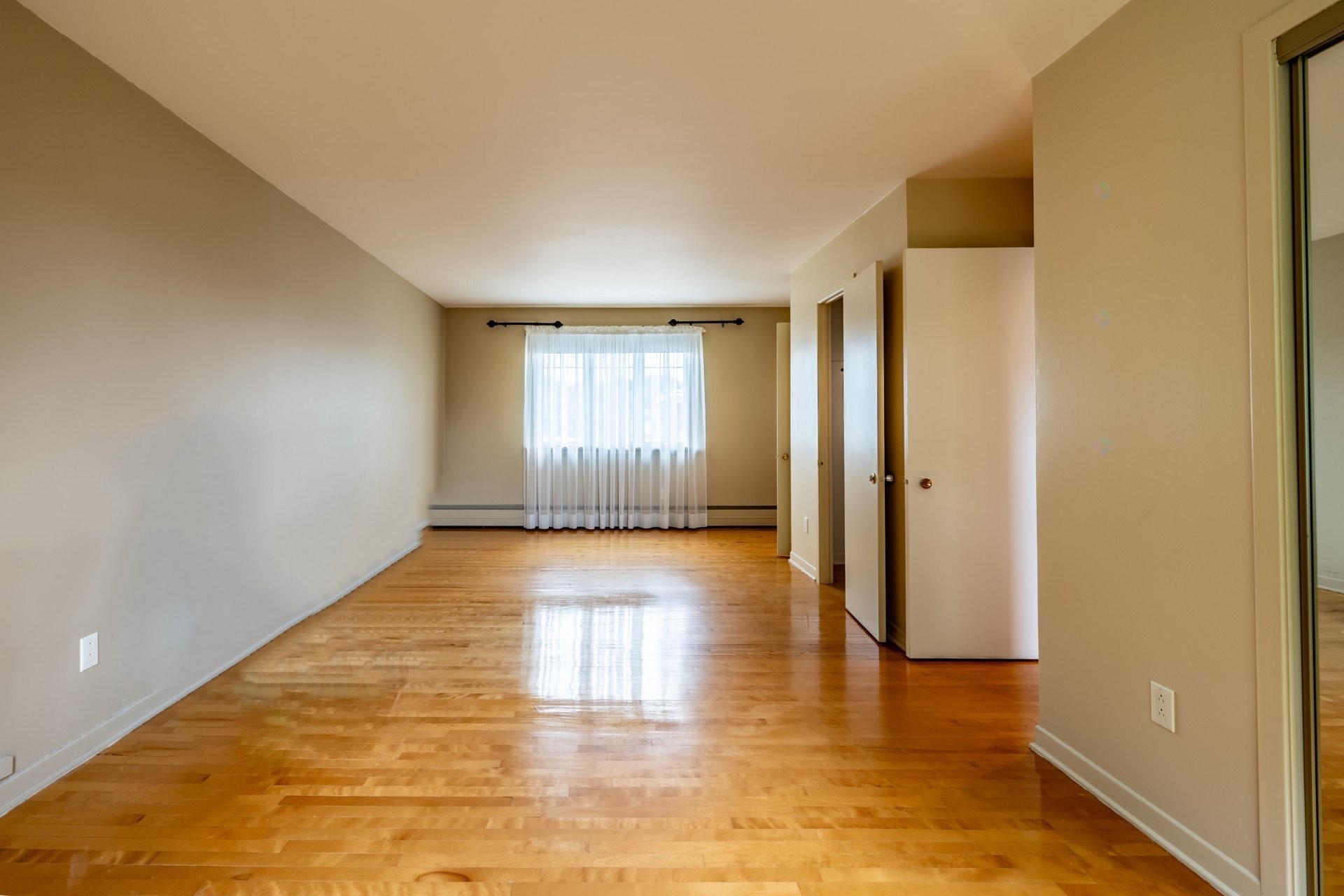 









471


Rue Gélinas

,
Trois-Rivières,




QC
G8T7E4

