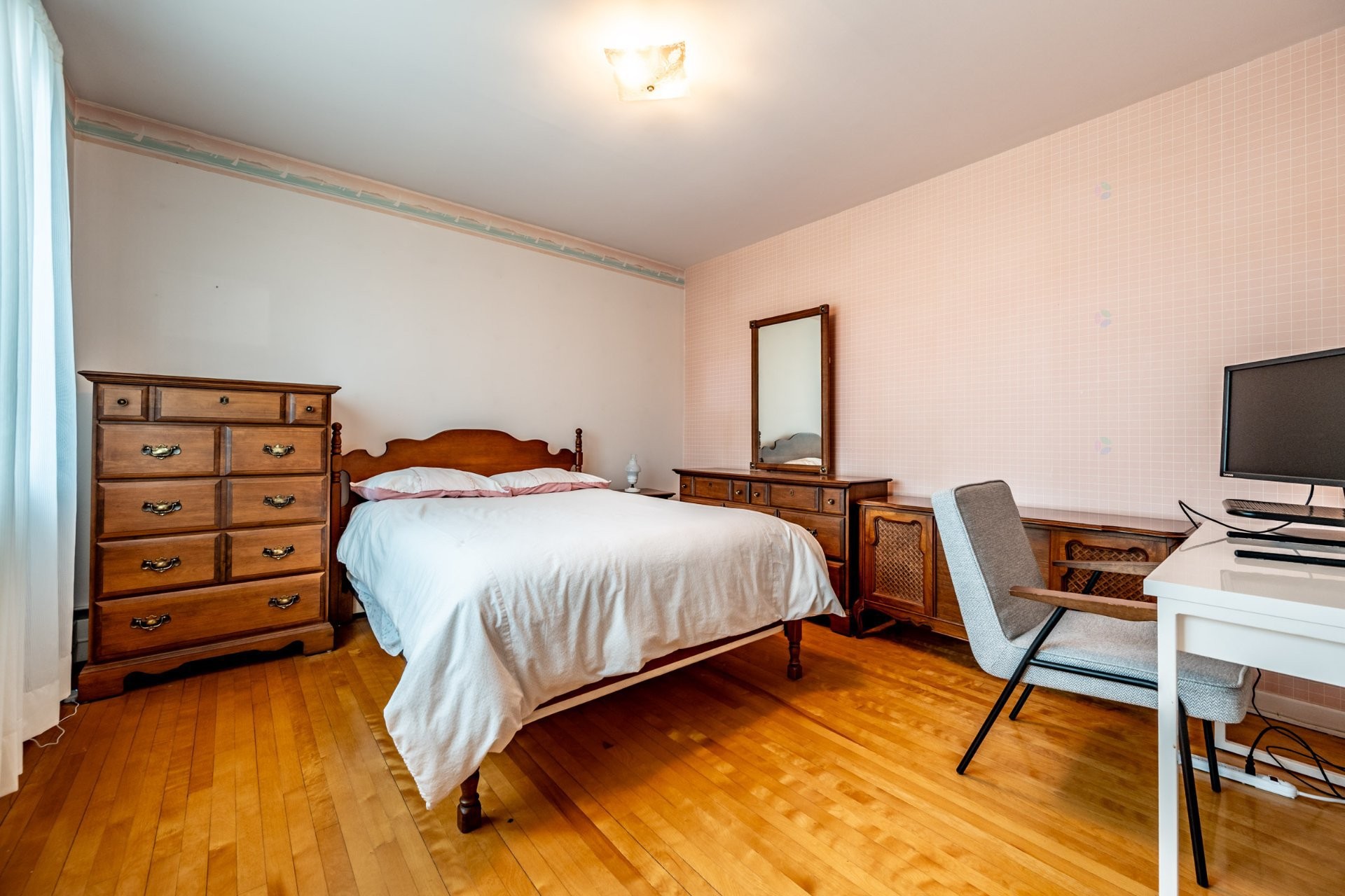 









471


Rue Gélinas

,
Trois-Rivières,




QC
G8T7E4

