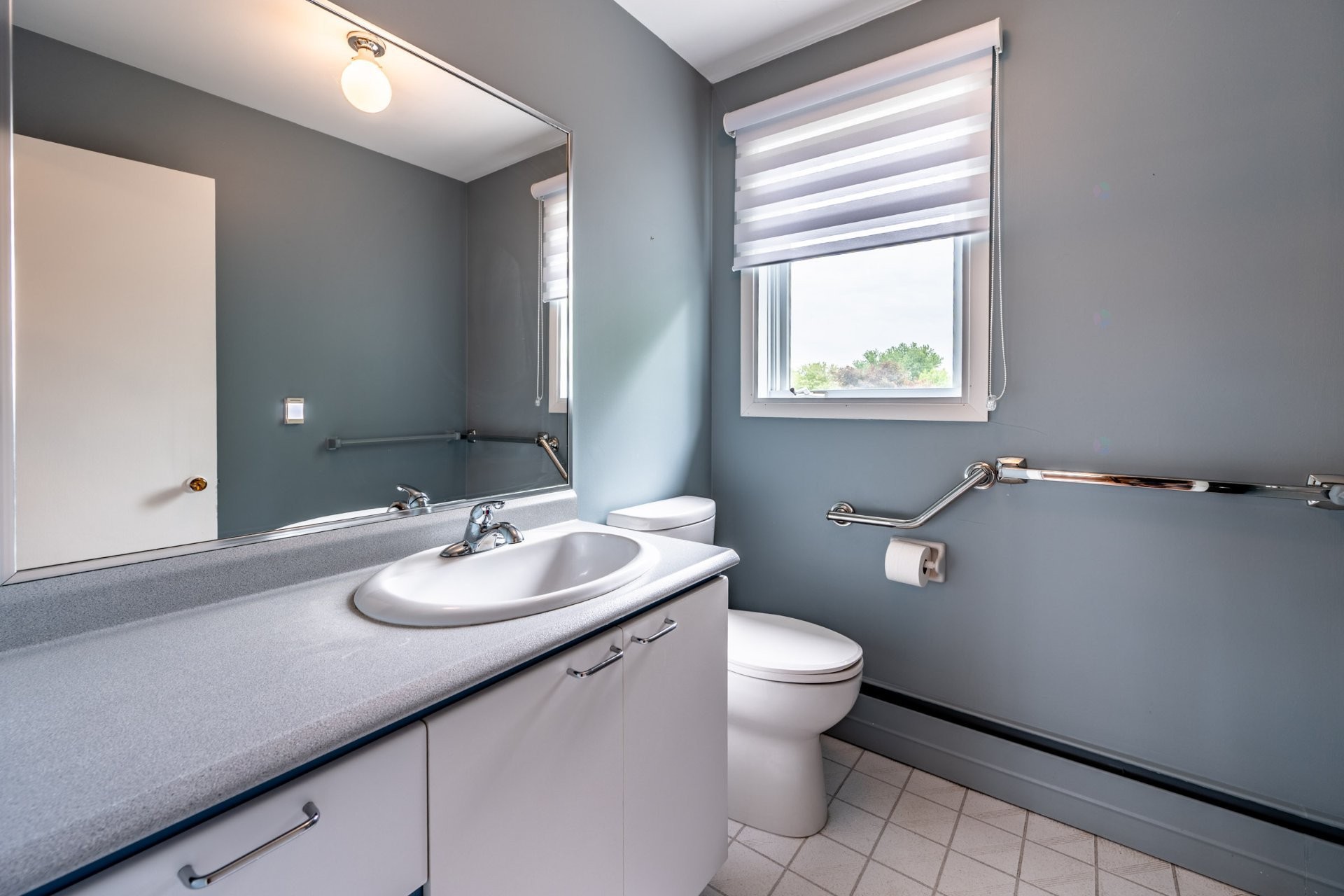 









471


Rue Gélinas

,
Trois-Rivières,




QC
G8T7E4

