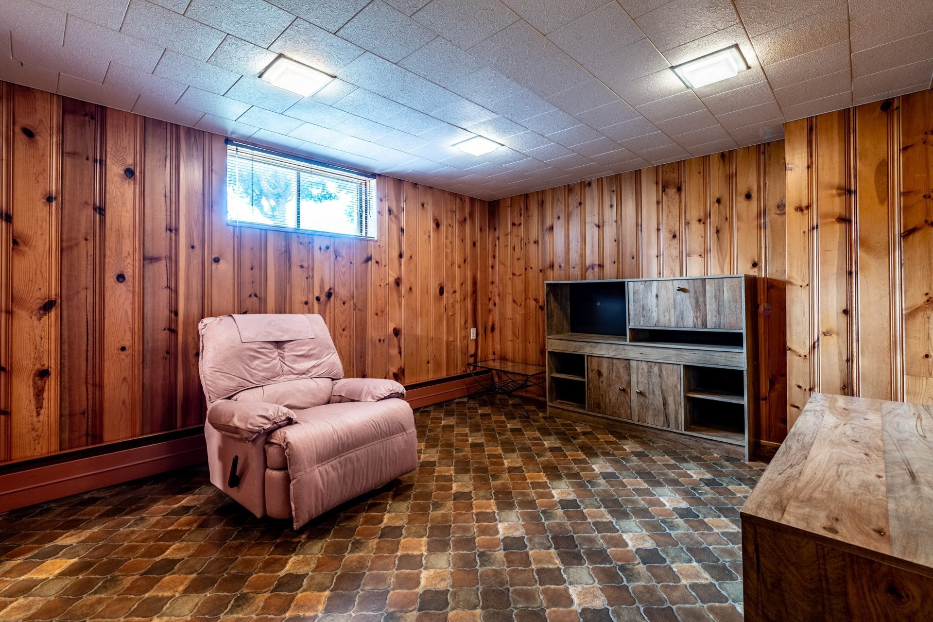 









471


Rue Gélinas

,
Trois-Rivières,




QC
G8T7E4

