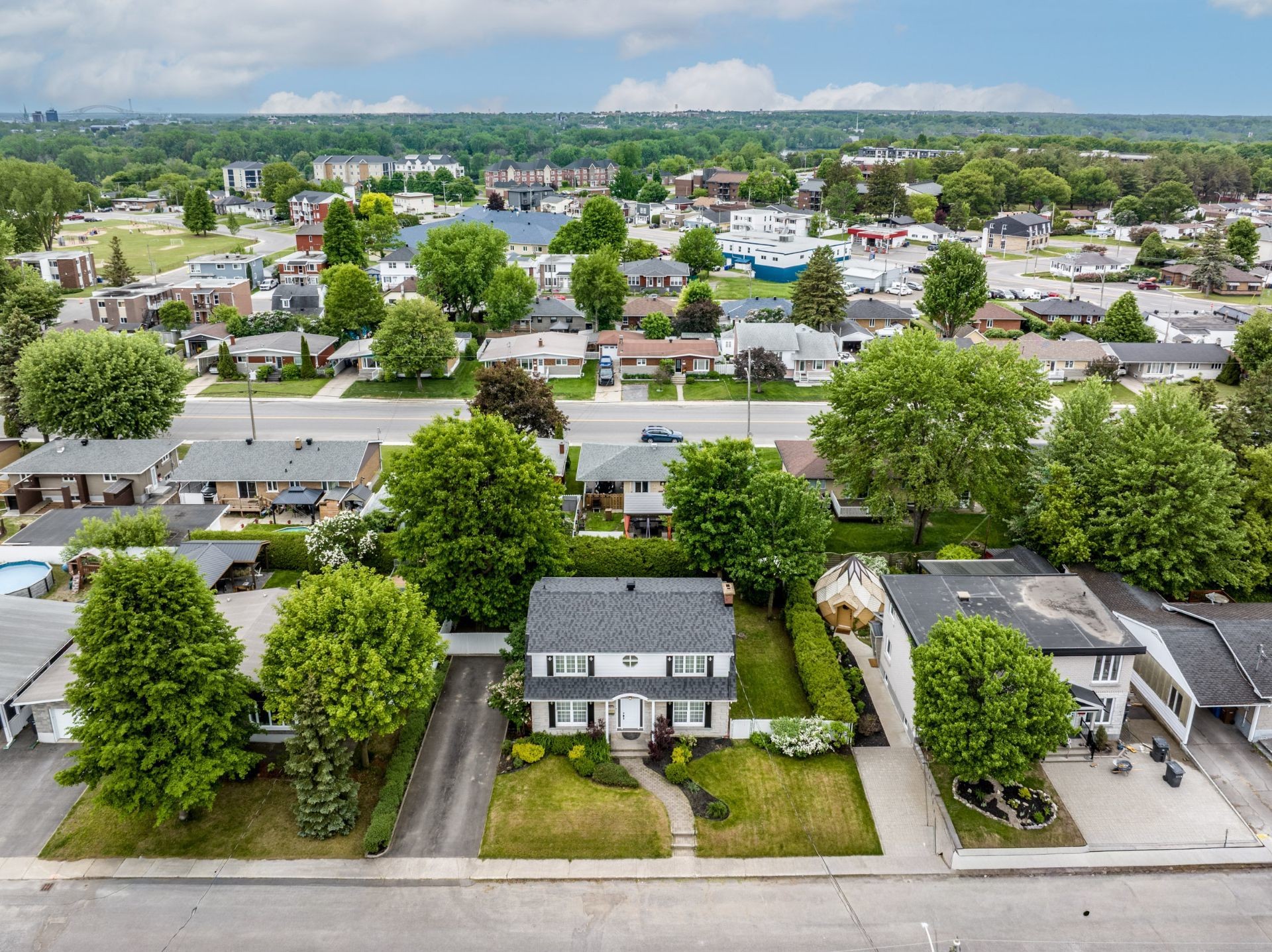 









471


Rue Gélinas

,
Trois-Rivières,




QC
G8T7E4

