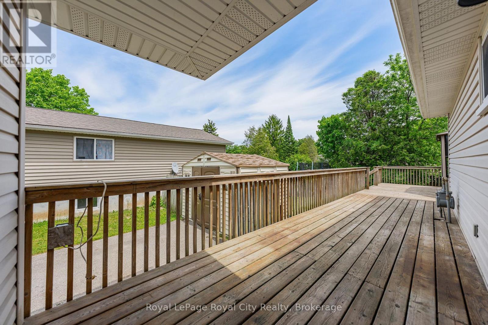 












35 EASTVIEW ROAD

,
Guelph (Grange Road),




Ontario
N1E6J7

