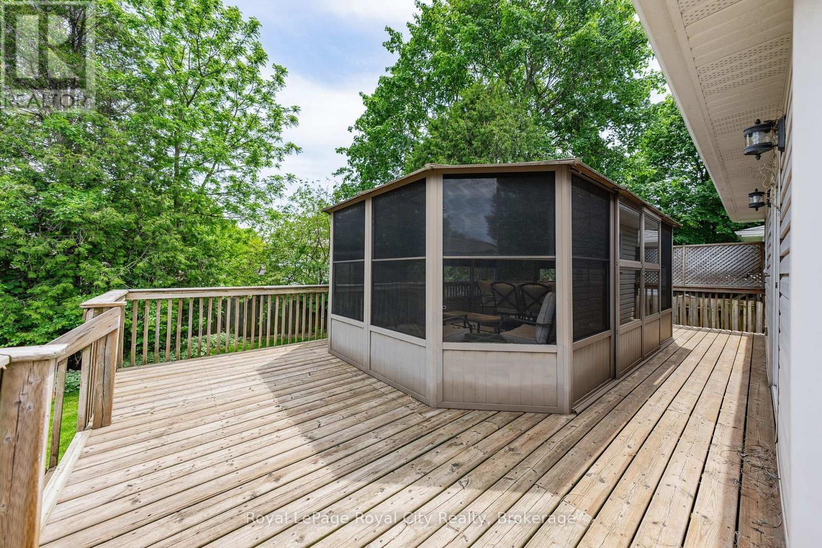 












35 EASTVIEW ROAD

,
Guelph (Grange Road),




Ontario
N1E6J7

