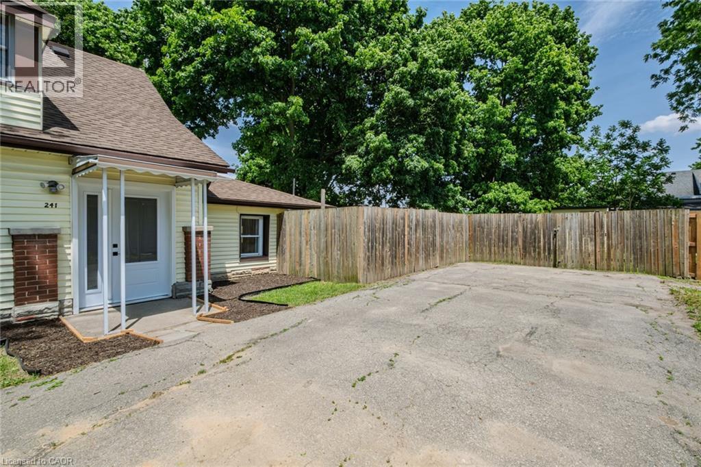 












241 TALBOT Street S

,
Simcoe,




Ontario
N3Y3A1

