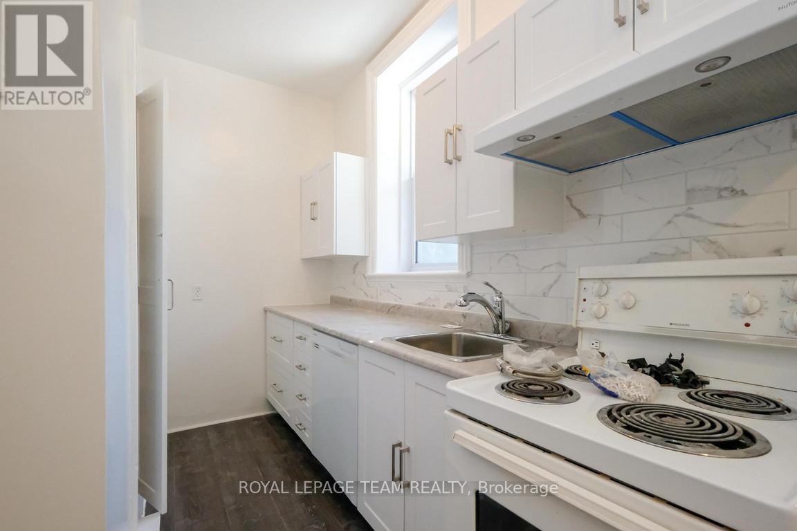 












260 SOMERSET STREET W

,
Ottawa,




Ontario
K2P0J6

