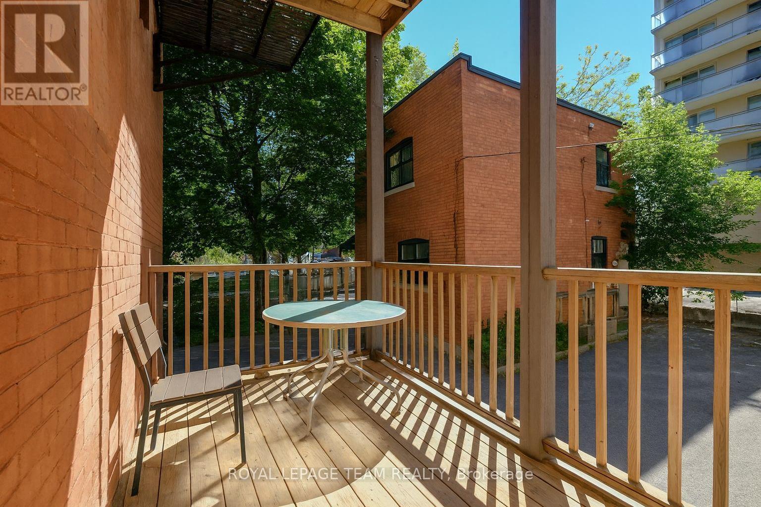 












260 SOMERSET STREET W

,
Ottawa,




Ontario
K2P0J6

