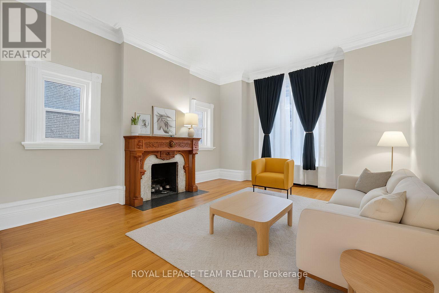 












260 SOMERSET STREET W

,
Ottawa,




Ontario
K2P0J6

