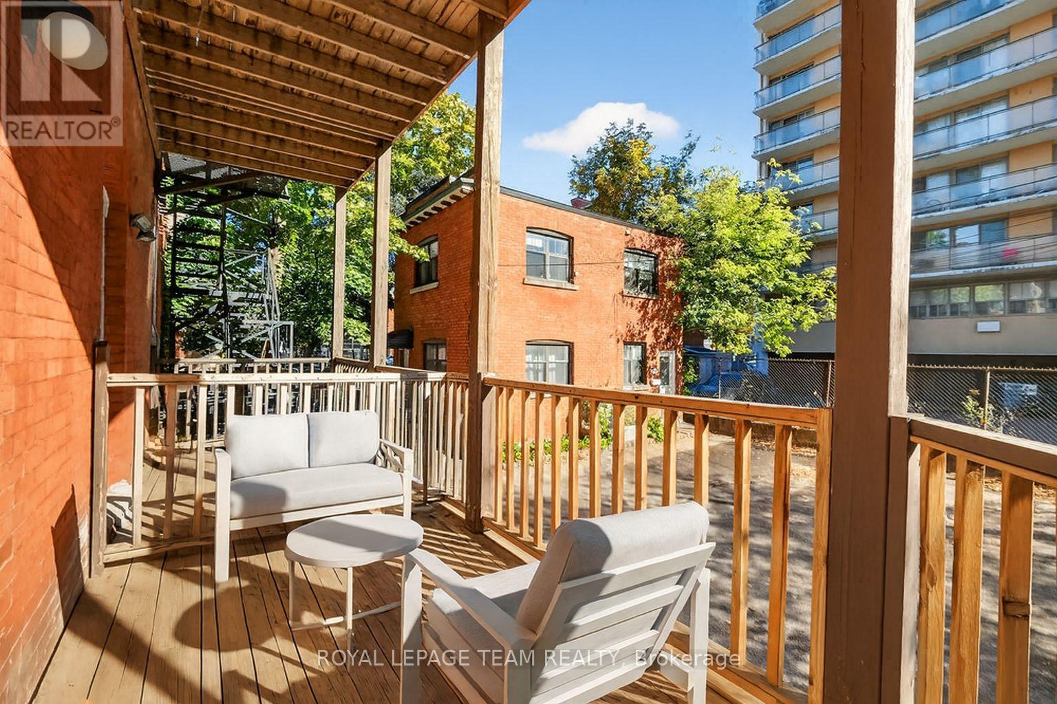












260 SOMERSET STREET W

,
Ottawa,




Ontario
K2P0J6

