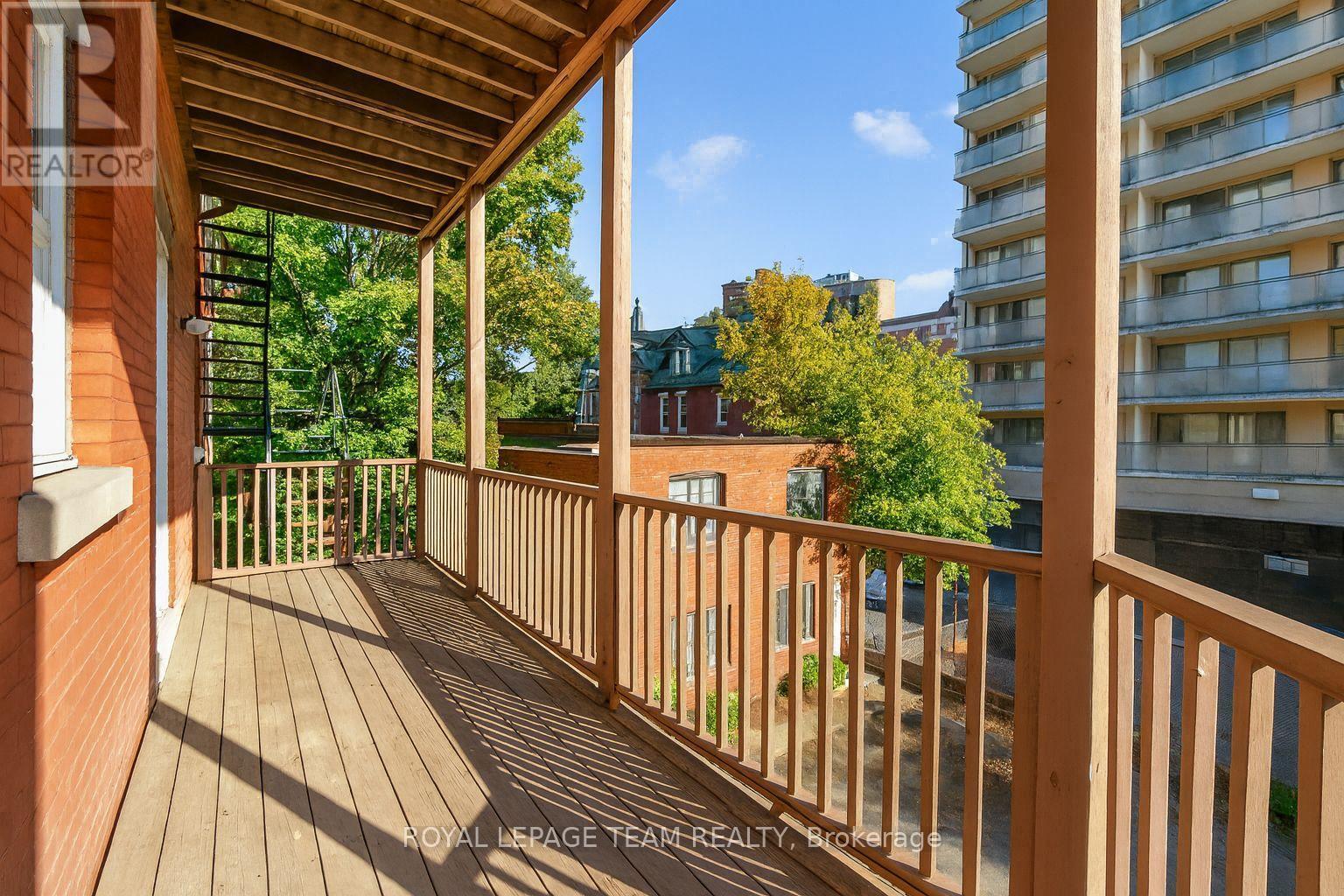 












260 SOMERSET STREET W

,
Ottawa,




Ontario
K2P0J6

