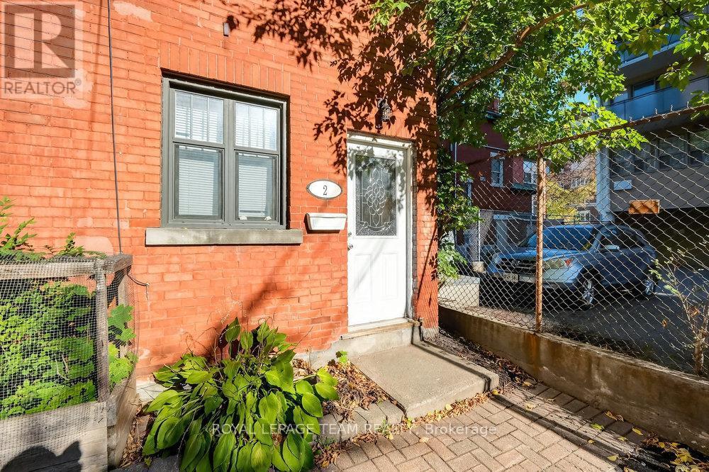 












260 SOMERSET STREET W

,
Ottawa,




Ontario
K2P0J6

