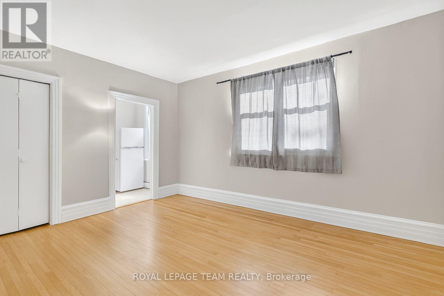 












260 SOMERSET STREET W

,
Ottawa,




Ontario
K2P0J6

