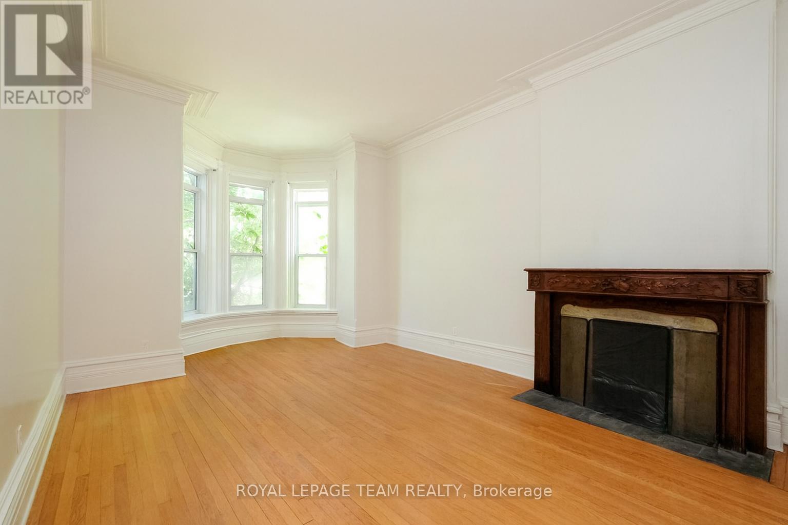 












260 SOMERSET STREET W

,
Ottawa,




Ontario
K2P0J6

