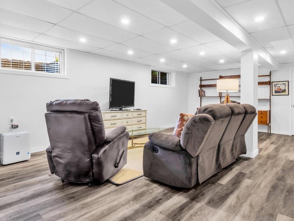 









18436


Rue du Manoir

,
Pierrefonds-Roxboro (Montréal),




QC
H9K1J3

