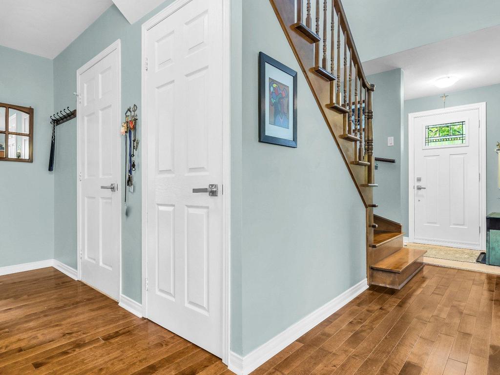









18436


Rue du Manoir

,
Pierrefonds-Roxboro (Montréal),




QC
H9K1J3

