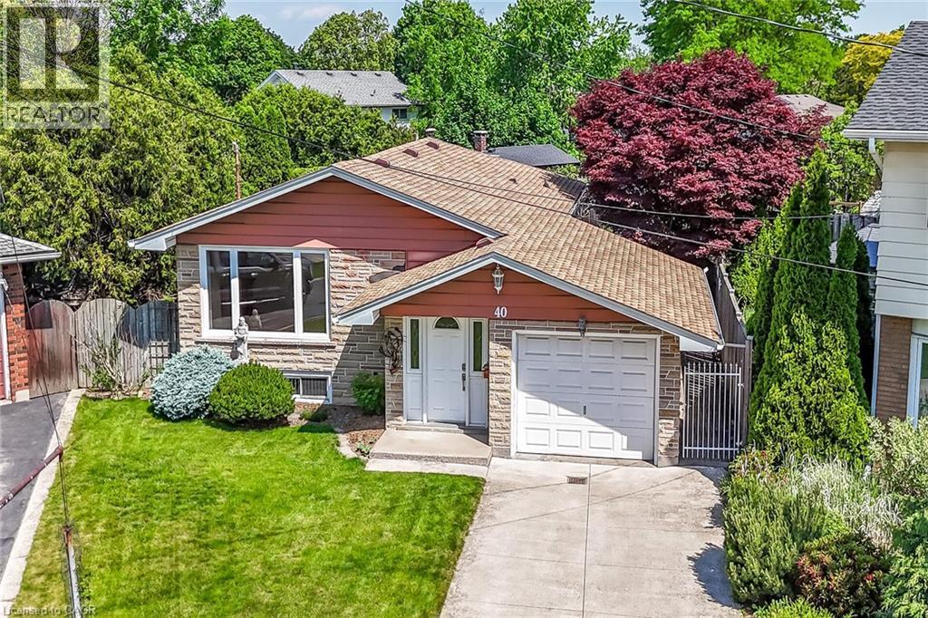 












40 BERMUDA Court

,
Hamilton,




Ontario
L9C2J8

