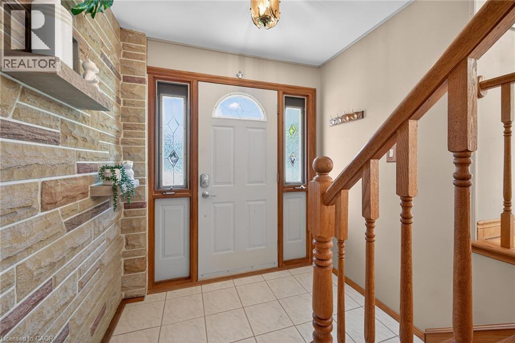 












40 BERMUDA Court

,
Hamilton,




Ontario
L9C2J8


