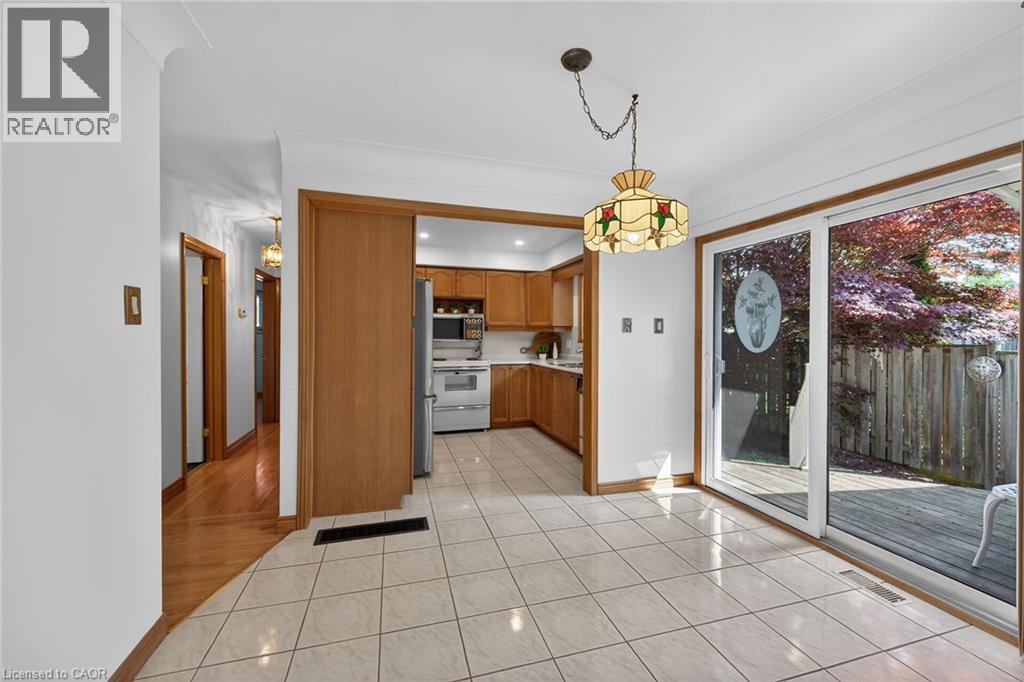 












40 BERMUDA Court

,
Hamilton,




Ontario
L9C2J8

