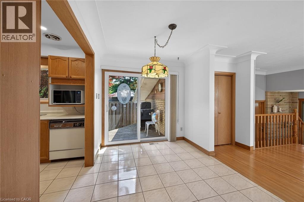 












40 BERMUDA Court

,
Hamilton,




Ontario
L9C2J8

