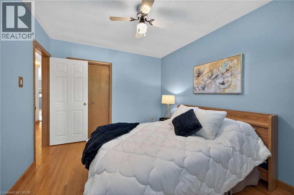 












40 BERMUDA Court

,
Hamilton,




Ontario
L9C2J8

