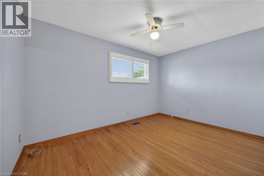 












40 BERMUDA Court

,
Hamilton,




Ontario
L9C2J8

