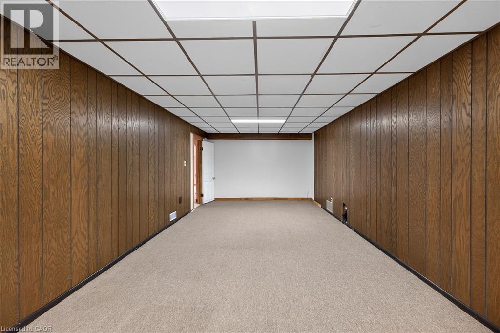 












40 BERMUDA Court

,
Hamilton,




Ontario
L9C2J8

