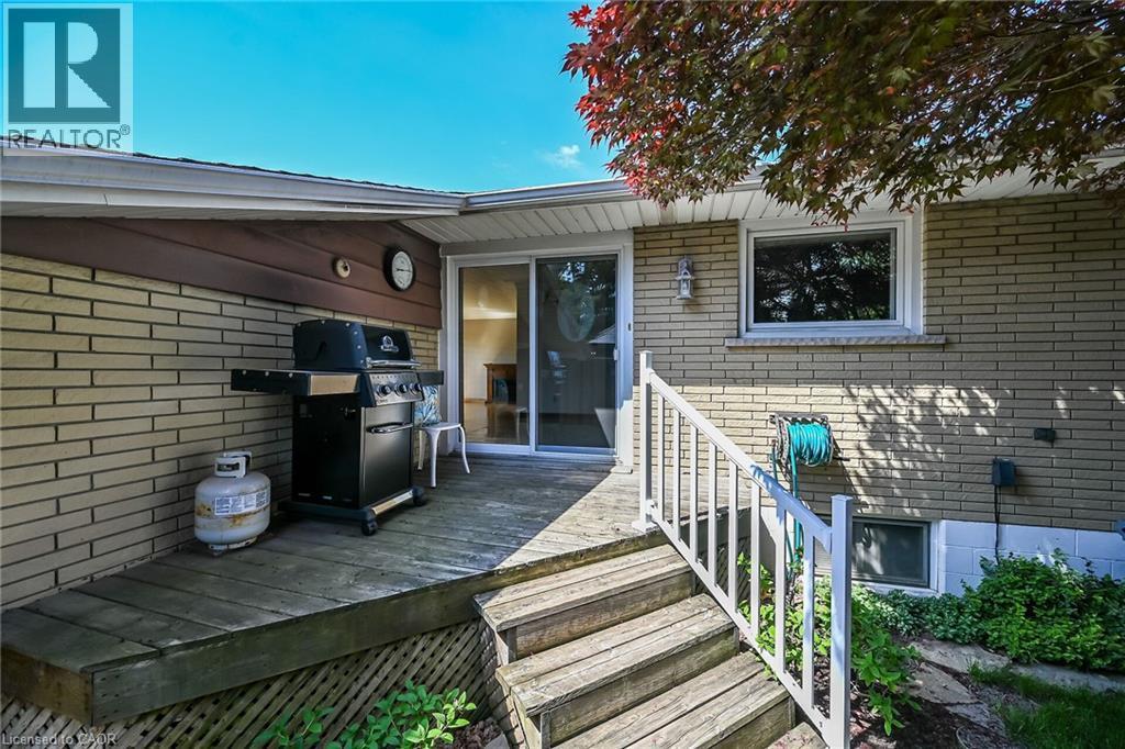 












40 BERMUDA Court

,
Hamilton,




Ontario
L9C2J8

