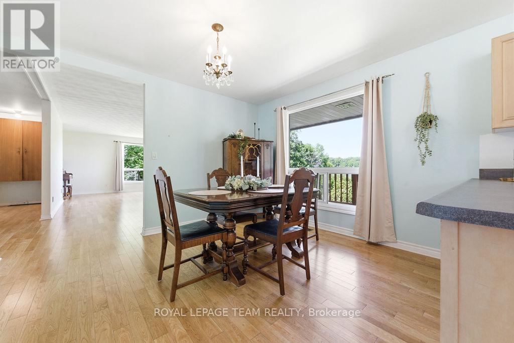 












3697 BURNSTOWN ROAD

,
Horton,




Ontario
K7V3Z4

