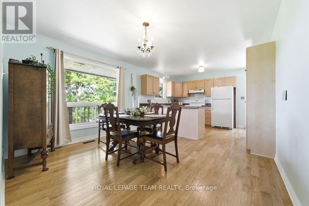 












3697 BURNSTOWN ROAD

,
Horton,




Ontario
K7V3Z4


