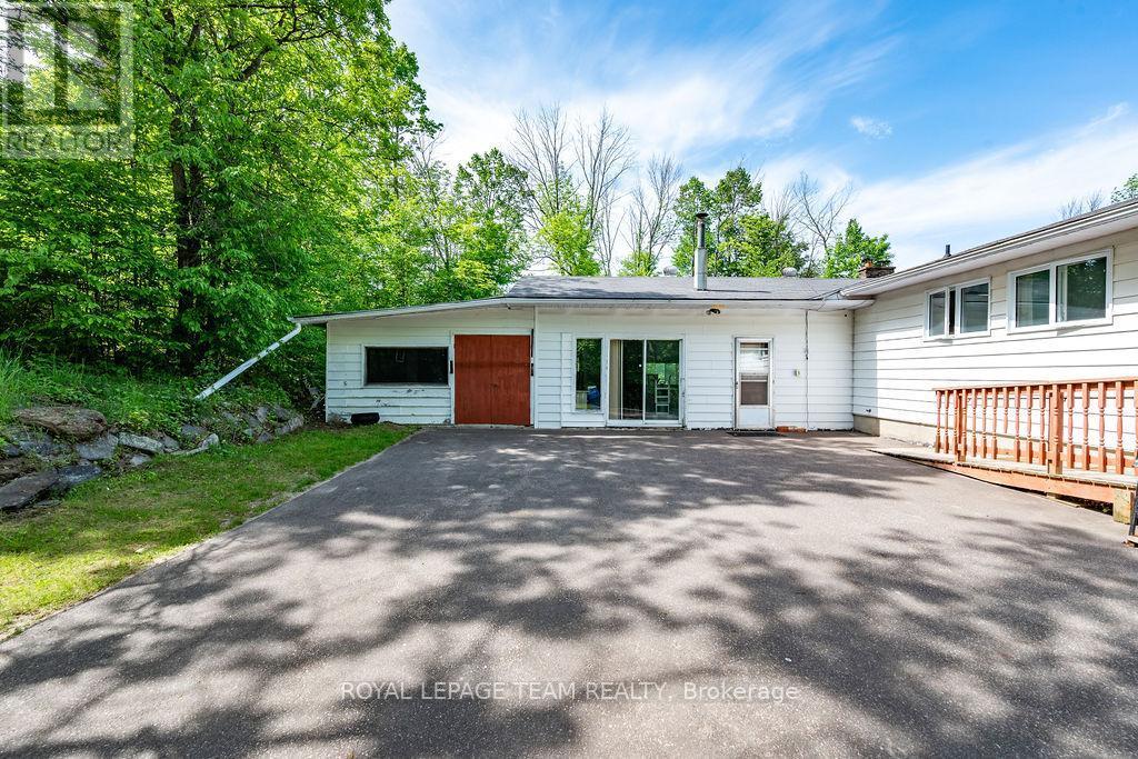 












3697 BURNSTOWN ROAD

,
Horton,




Ontario
K7V3Z4

