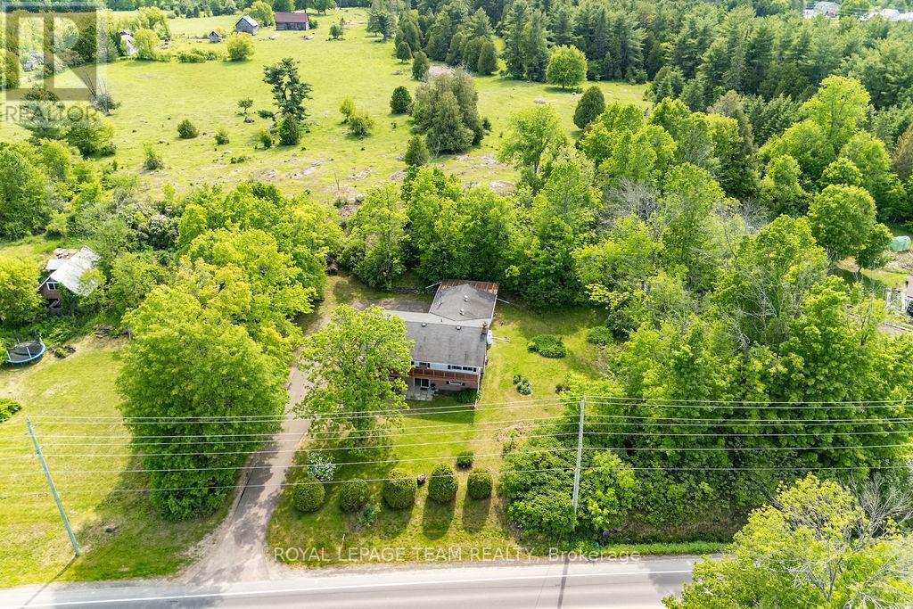 












3697 BURNSTOWN ROAD

,
Horton,




Ontario
K7V3Z4

