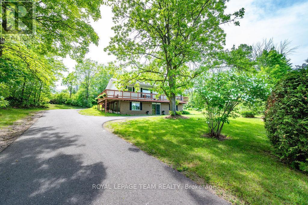












3697 BURNSTOWN ROAD

,
Horton,




Ontario
K7V3Z4

