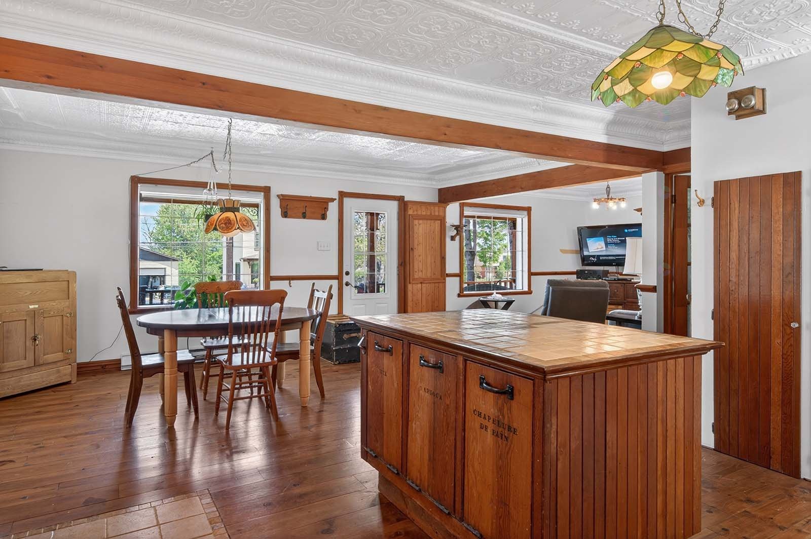 









147


Rue Labelle S.

,
Rivière-Rouge,




QC
J0T1T0

