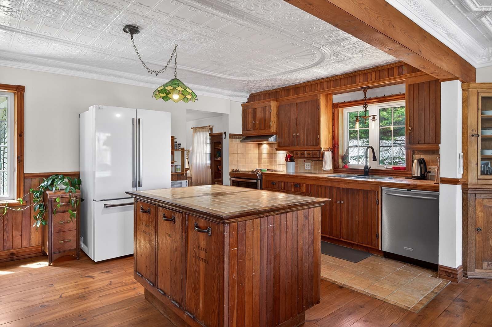 









147


Rue Labelle S.

,
Rivière-Rouge,




QC
J0T1T0

