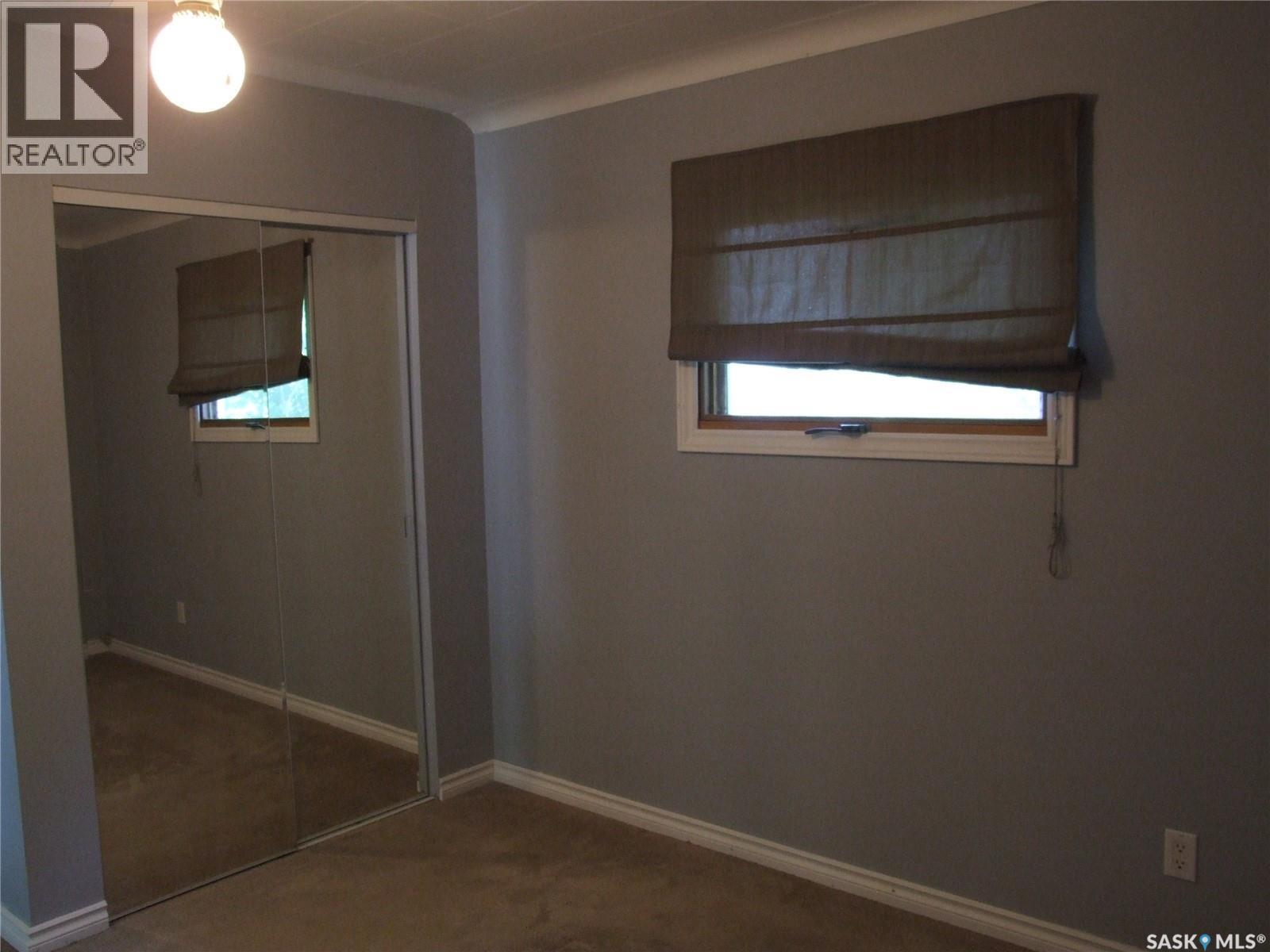 












325 3rd AVENUE E

,
Leader,




Saskatchewan
S0N1H0

