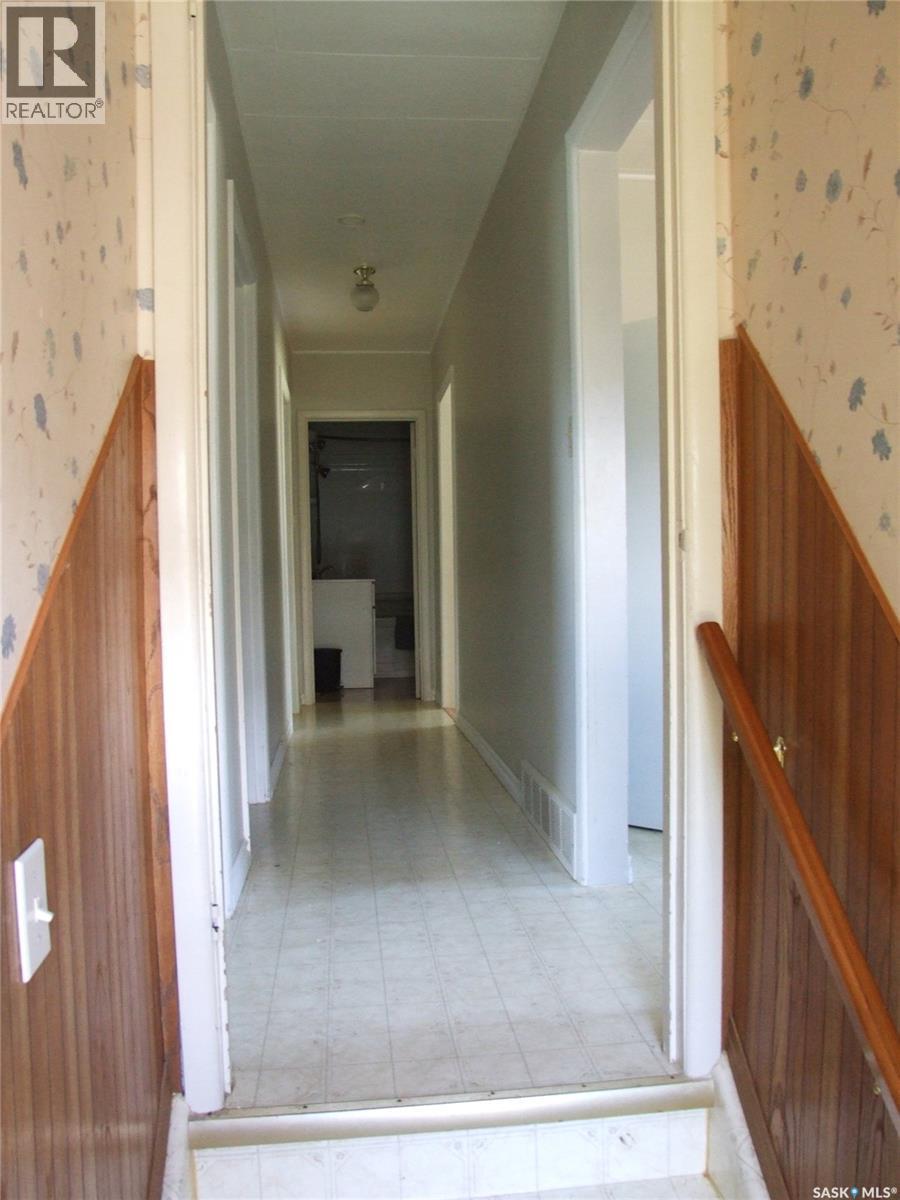 












325 3rd AVENUE E

,
Leader,




Saskatchewan
S0N1H0


