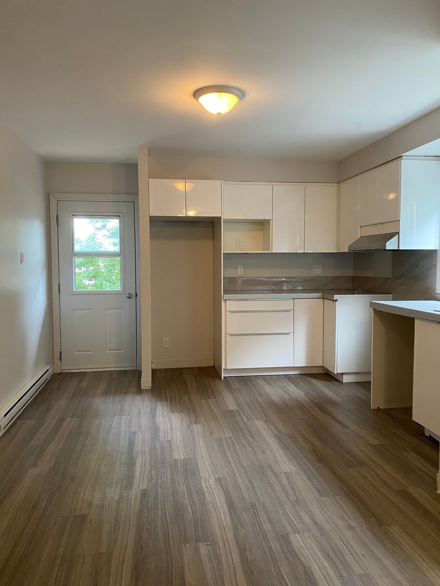 









16


Rue Beauchemin

, 4,
Varennes,




QC
J3X1R1

