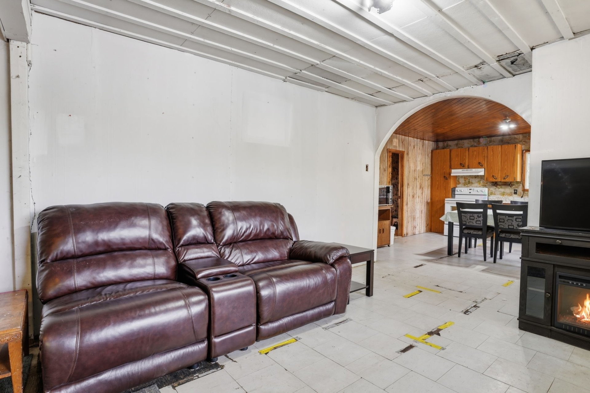 









135


Ch. Laporte

,
Val-des-Bois,




QC
J0X3C0

