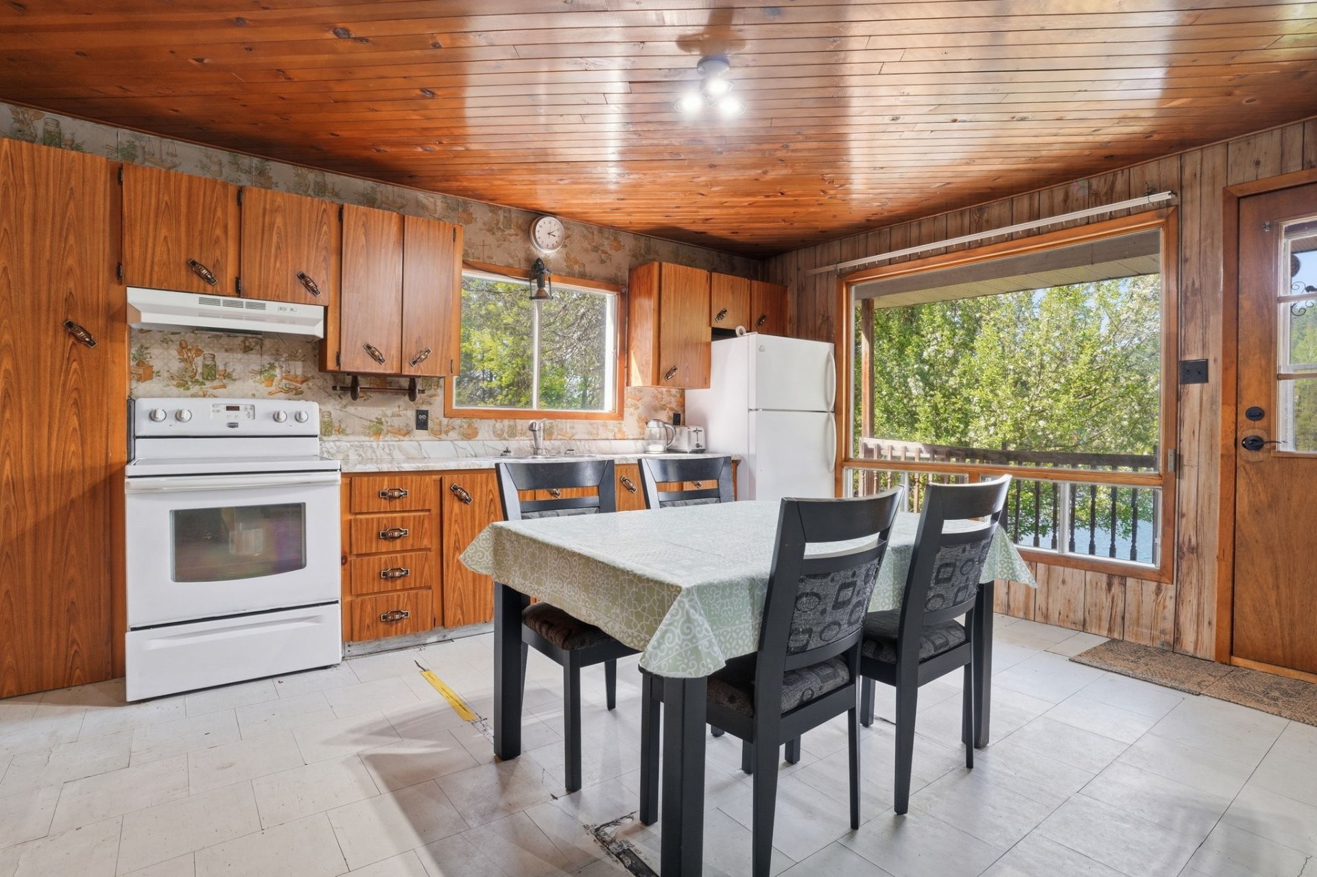









135


Ch. Laporte

,
Val-des-Bois,




QC
J0X3C0

