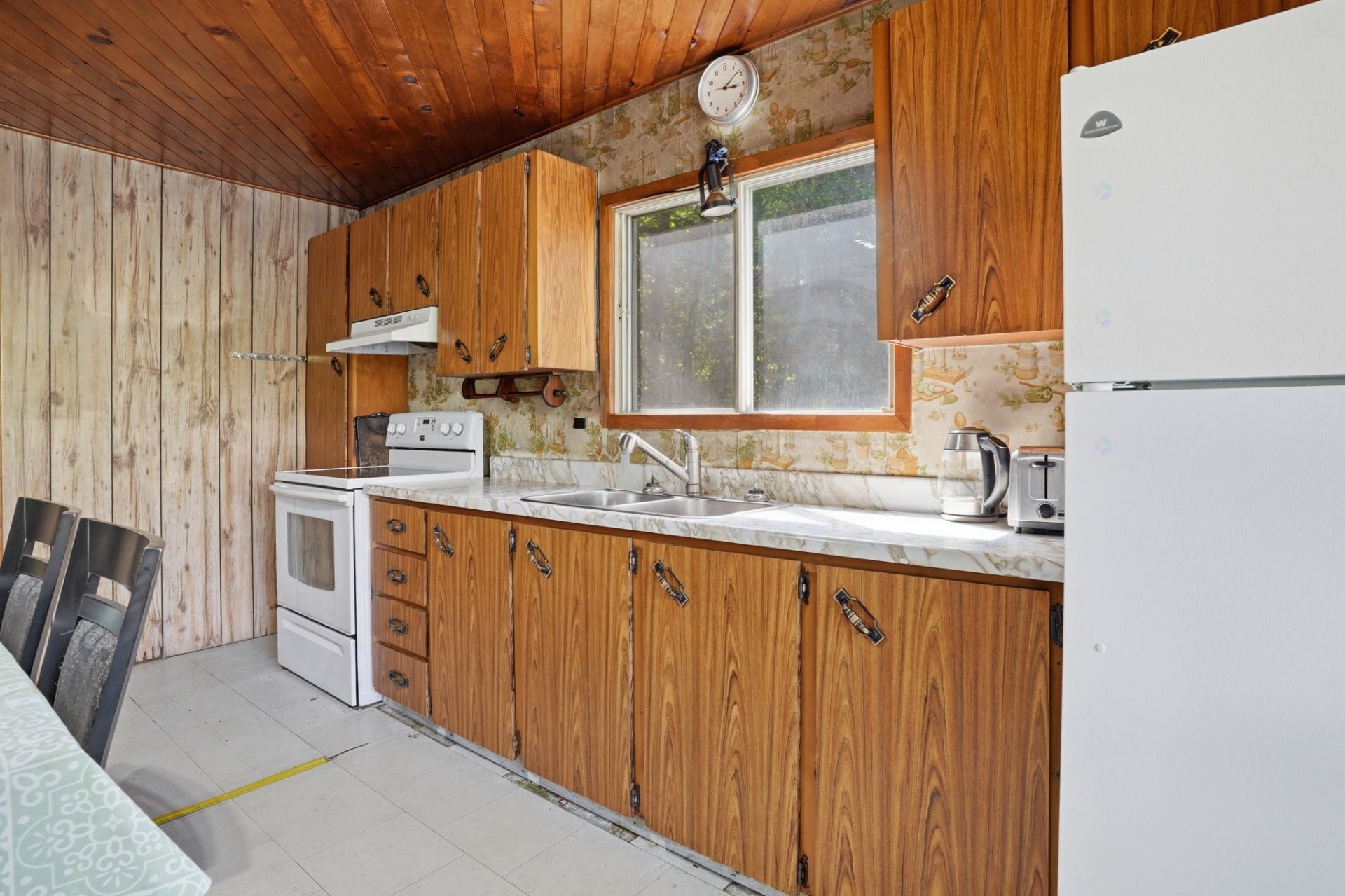 









135


Ch. Laporte

,
Val-des-Bois,




QC
J0X3C0

