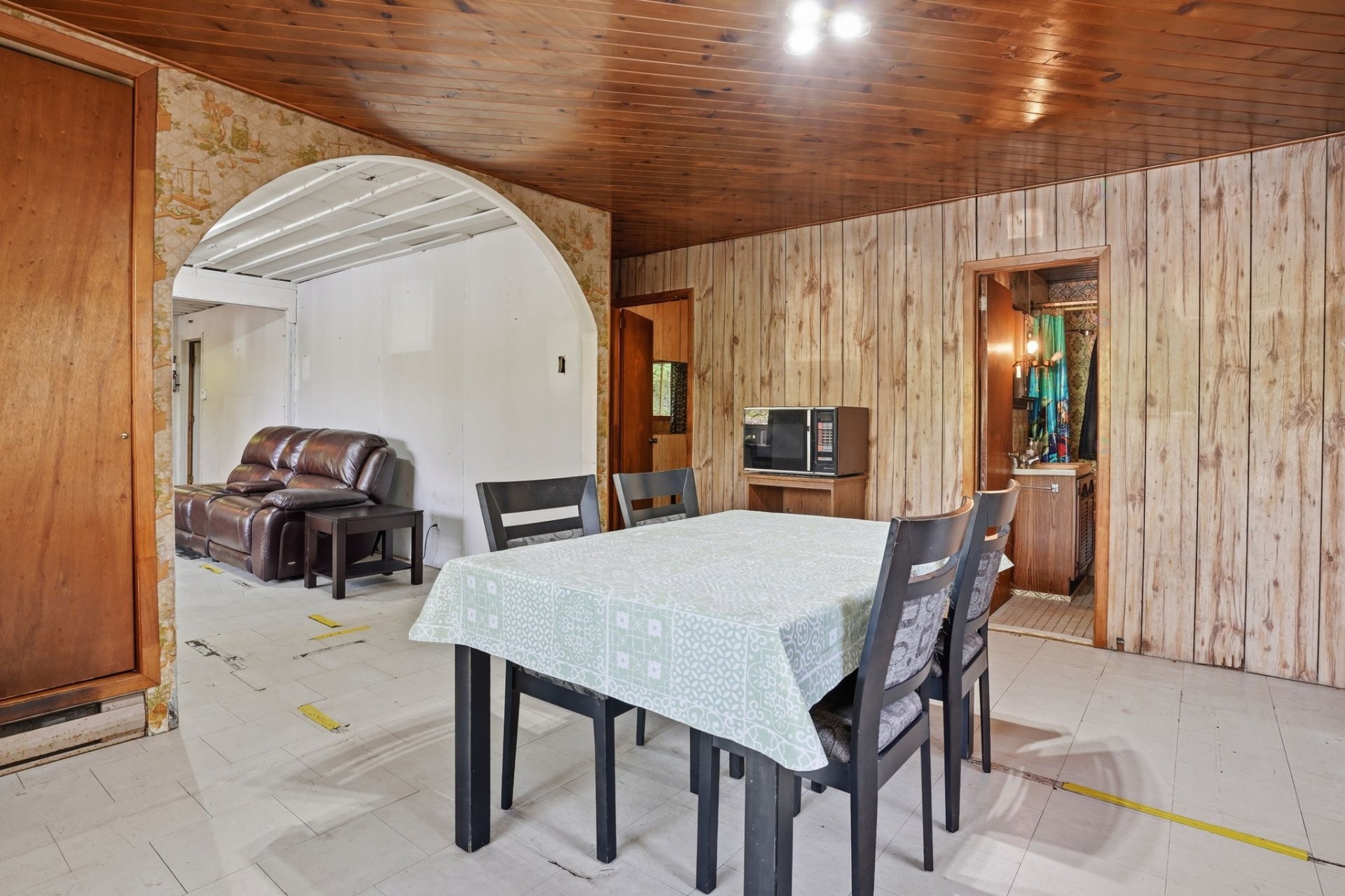 









135


Ch. Laporte

,
Val-des-Bois,




QC
J0X3C0

