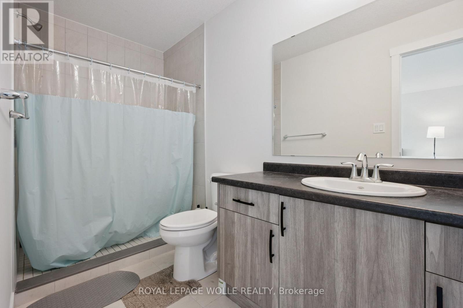 












40 MOON CRESCENT

,
Cambridge,




Ontario
N1S0C4

