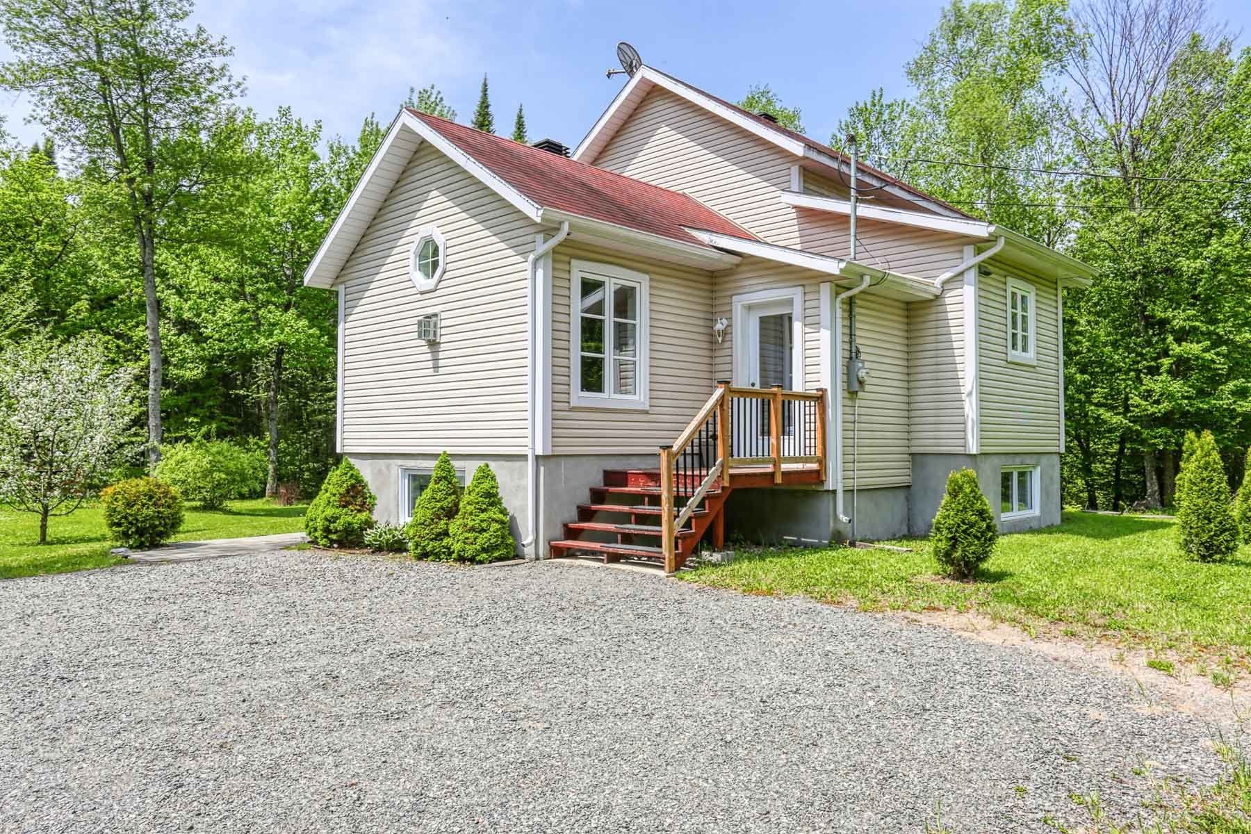









520


Ch. de la Petite-Mékinac N.

,
Saint-Tite,




QC
G0X3H0

