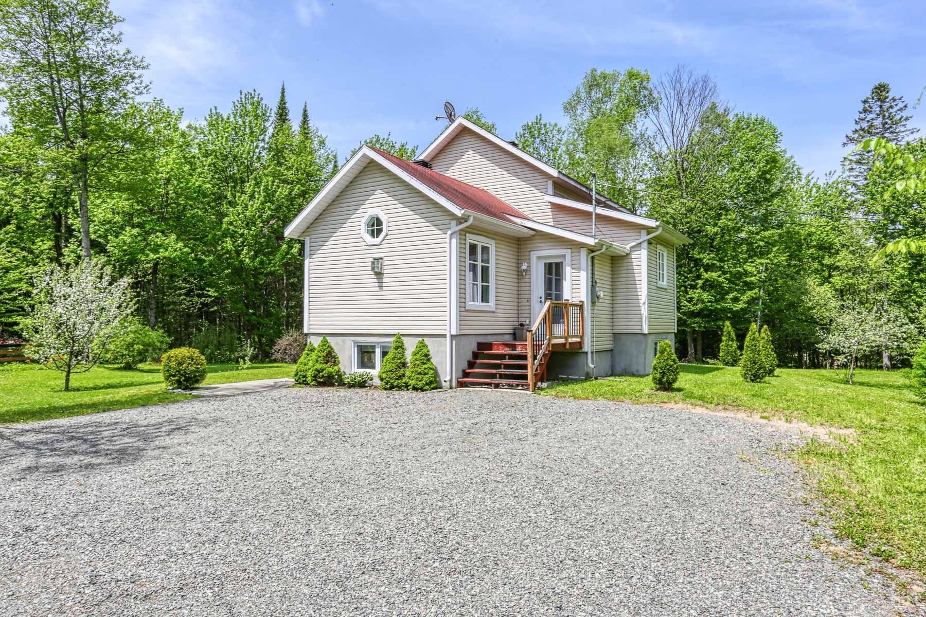 









520


Ch. de la Petite-Mékinac N.

,
Saint-Tite,




QC
G0X3H0

