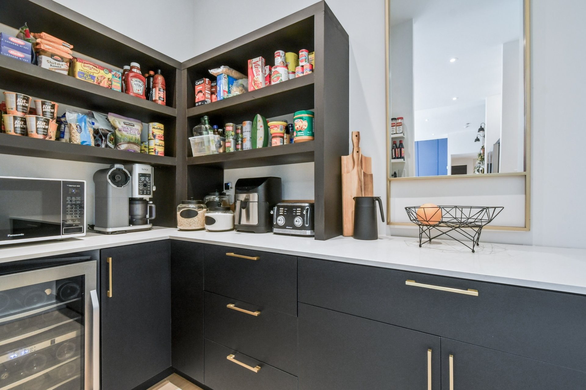 









7015


Ch. Marcil

,
Saint-Sauveur,




QC
J0R1R1

